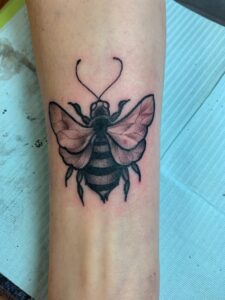 Bumble Bee | Built to Last Tattoos | Tattoos Duncan BC